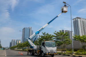 Sewa crane skylift mobil pju 24 meter di citra raya jabbar crane