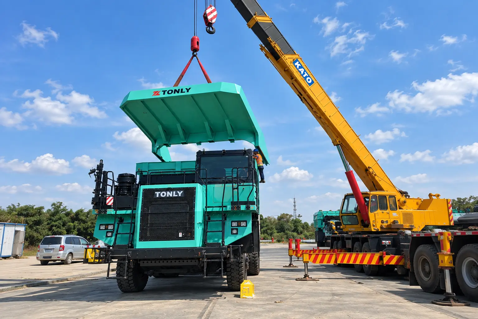 Pengangkatan dan pemasangan dump body menggunakan mobile crane 50 ton di Tanjung Priok